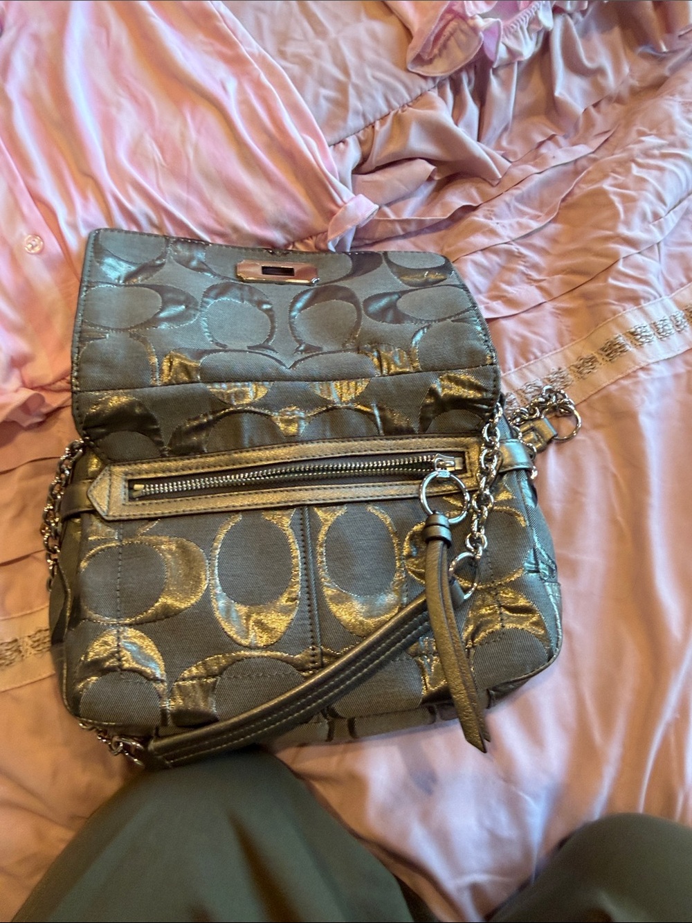 Chain-Handle Shoulder Bag in Metallic Gray - Picture 7 of 14